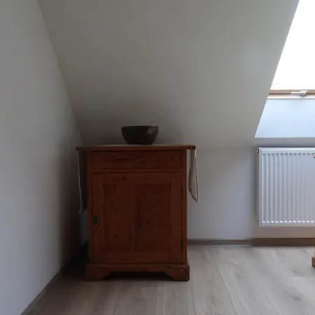 Dworek Na Rowni Homestay *