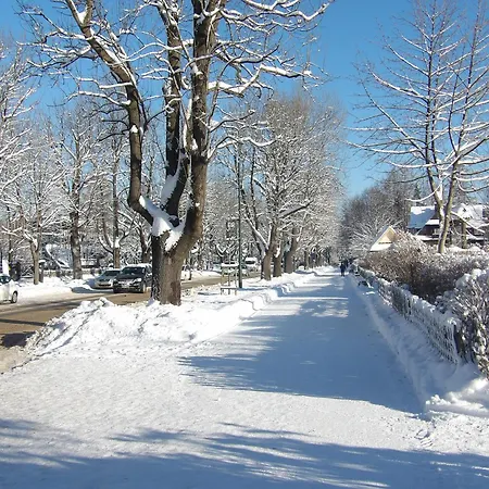 Dworek Na Rowni منزل للإقامة