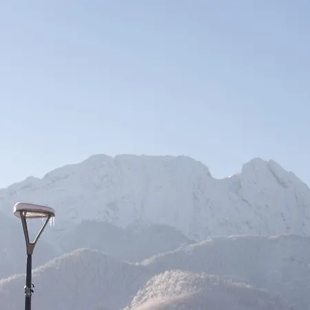 Dworek Na Rowni منزل للإقامة