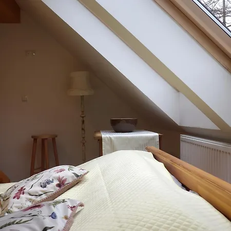 Dworek Na Rowni 홈스테이 *