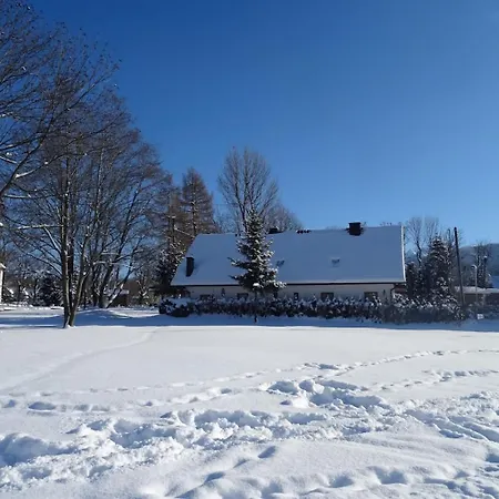 民宿 Dworek Na Rowni